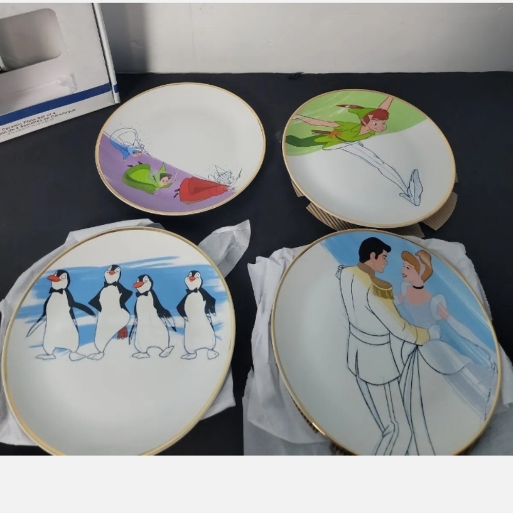 Disney Parks Plate Set of 4 Ink & Paint Ceramic Salad '50s - '60s Retro 8 Inch